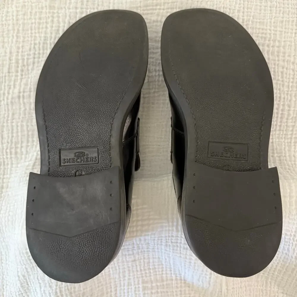 Skechers Slip On Loafer Size 13 Black Leather Silver Metal Rubber Sole